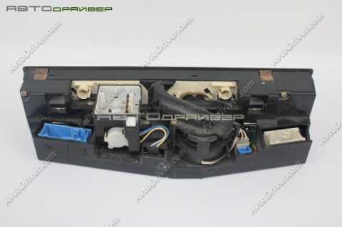 Панель управления кондиционера BMW  7' Е38 64118369785