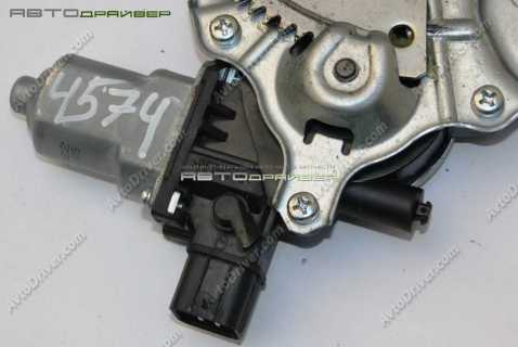 Моторчик стеклоподъемника передней левой двери Mitsubishi LANCER 5713A085