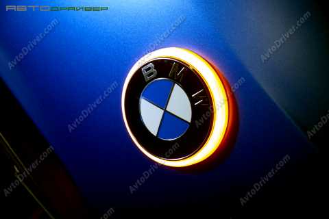 Эмблема BMW для мотоциклов 46638546386 с подсветкой и интегрированным поворотом