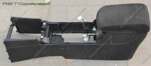 Центральная консоль с подлокотником  Mitsubishi LANCER  8011A219XA 