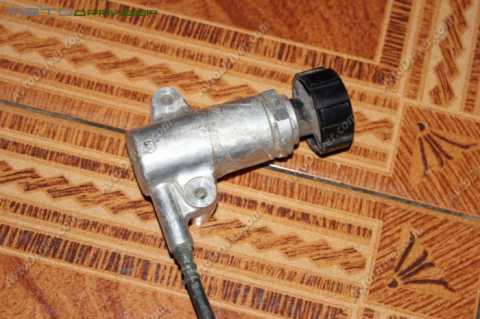 Амортизатор Suzuki 62100-14FE0