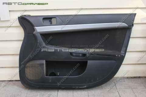Внутренняя обшивка передней правой двери Mitsubishi LANCER 7221A832XH