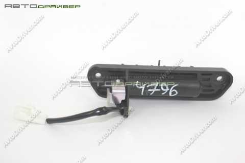 Ручка открывания замка багажной двери Mitsubishi Pagero Sport  5810A025